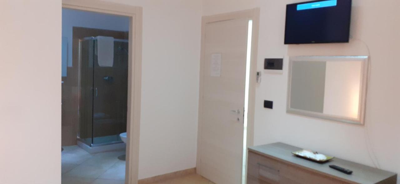 Da Rocco B&B Sant Isidoro  Bagian luar foto