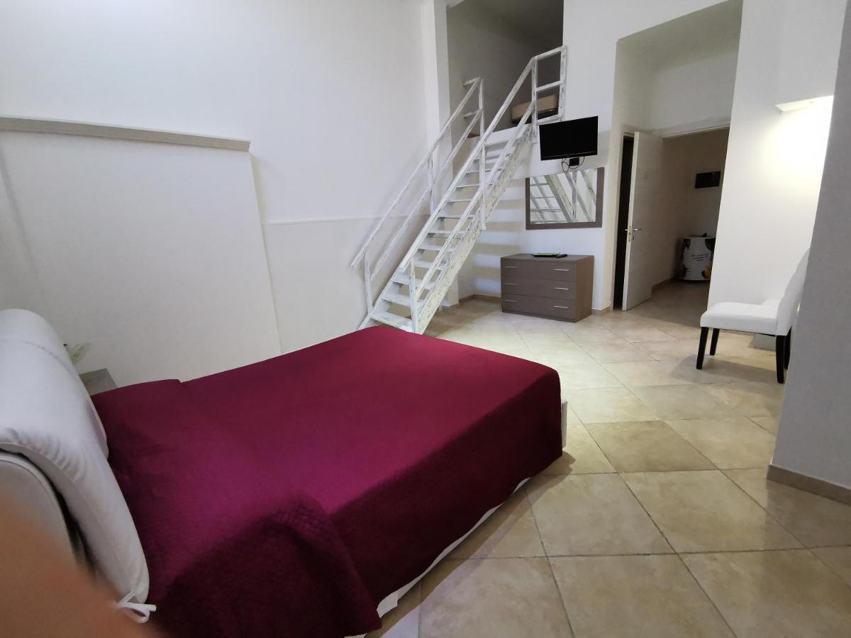 Da Rocco B&B Sant Isidoro  Bagian luar foto