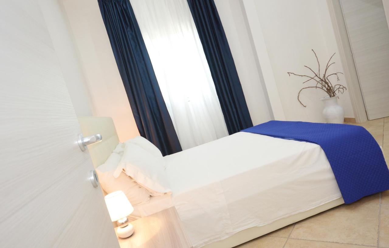Da Rocco B&B Sant Isidoro  Bagian luar foto